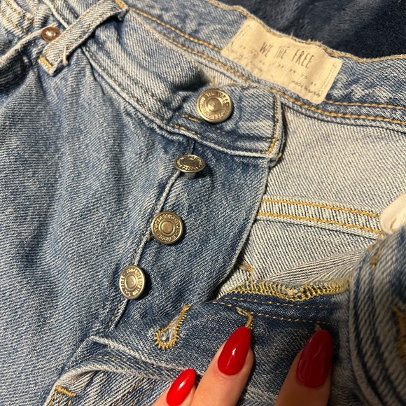 Free People - ‘Maggie Mid-Rise Straight’ Jean - Picture 5 of 5